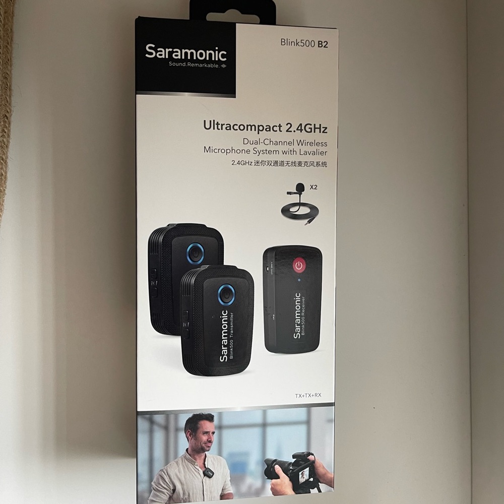 Saramonic Ultracompact Wireless Clip on Mic System